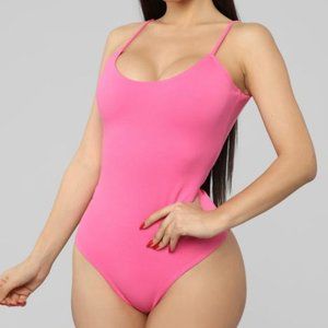 Fashion Nova Fantasy Scoop Neck Bodysuit Pink XS